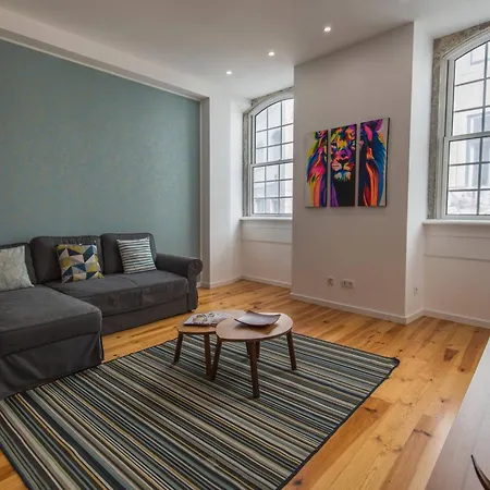Central Lisbon Flat By Pink St-2
